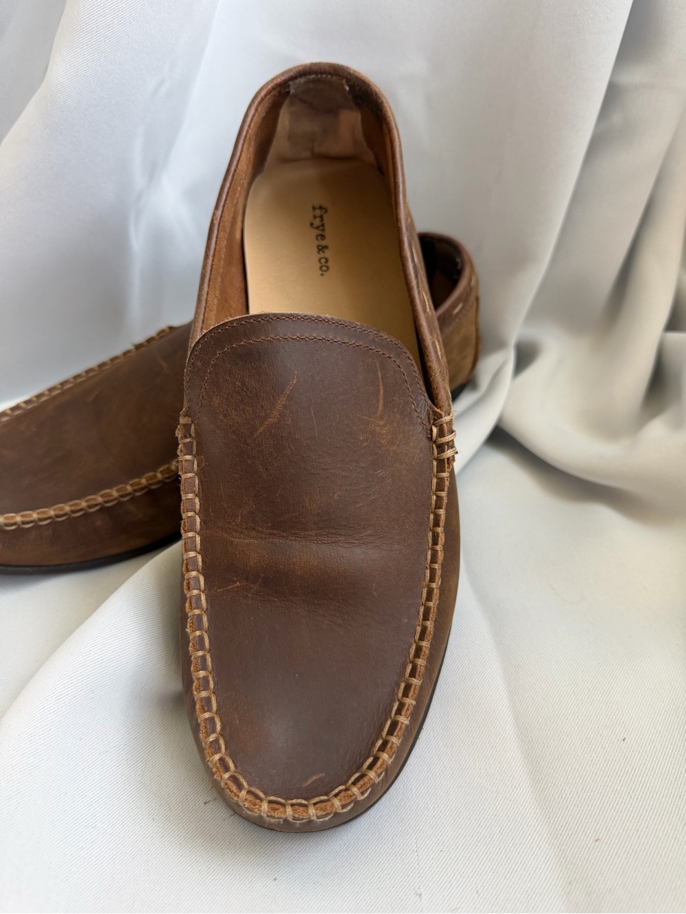 Frye Men’s Chestnut brown Leather driving  Moccasin Loafers 9 - Picture 4 of 11